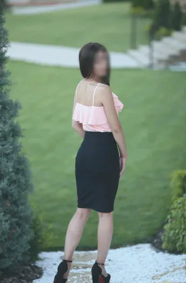 Doris, 27