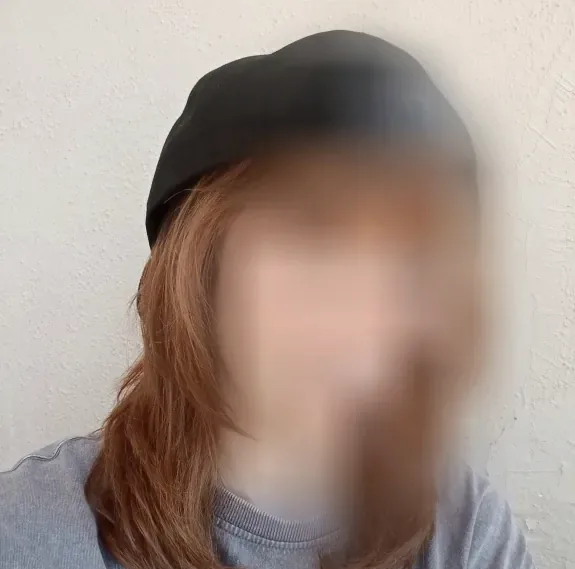 Elena, 27