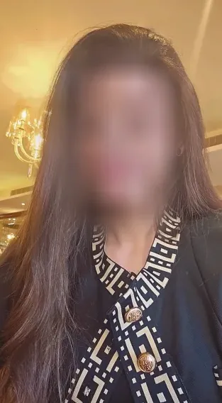 Emma, 37