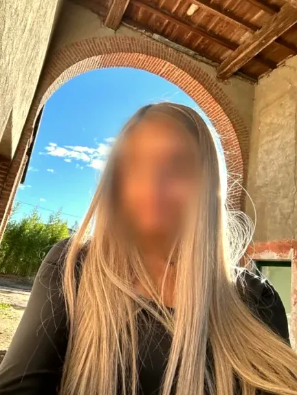Fiona, 28