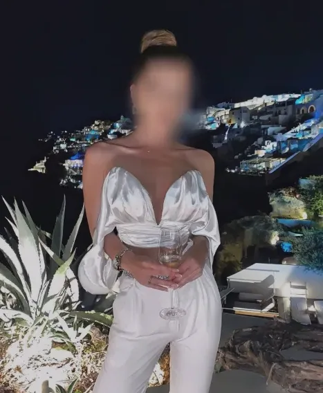 Isabella, 31