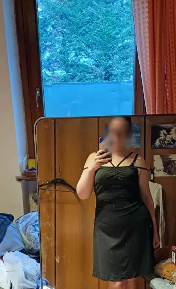 Ivana, 27