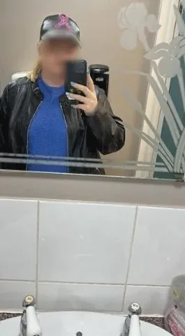 Jasmin, 21
