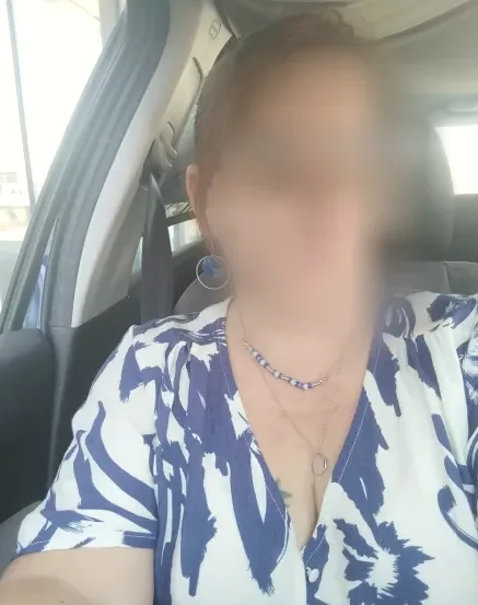 Karin, 40