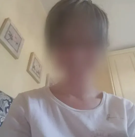 Lilly, 34