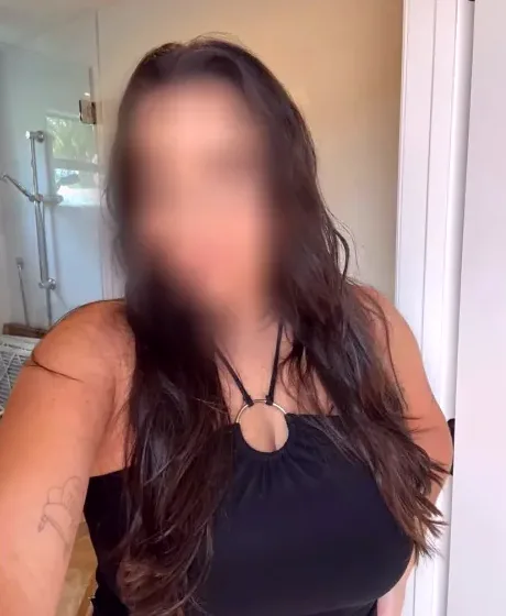 Michaela, 36