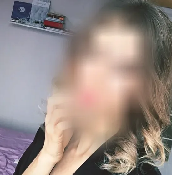 Nadine, 32