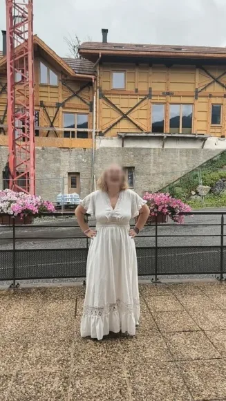 Nicole, 28