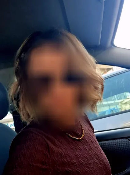 Nina, 33