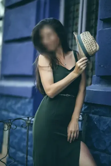 Sandra, 31