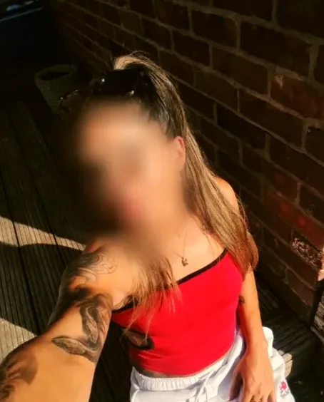 Stefanie, 30
