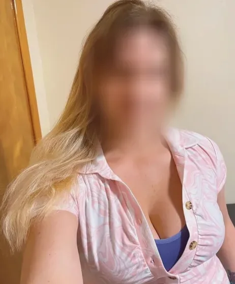 Valerie, 40