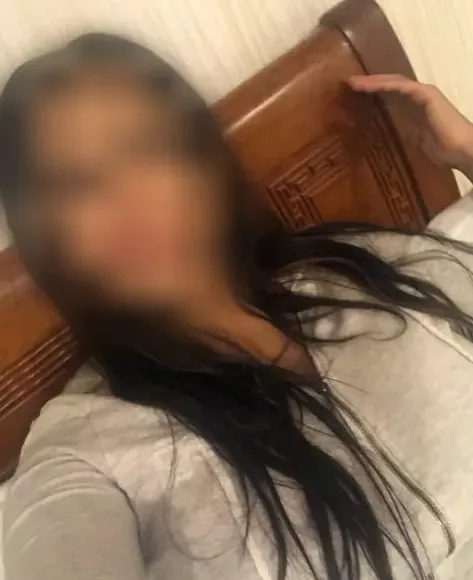Yvonne, 31
